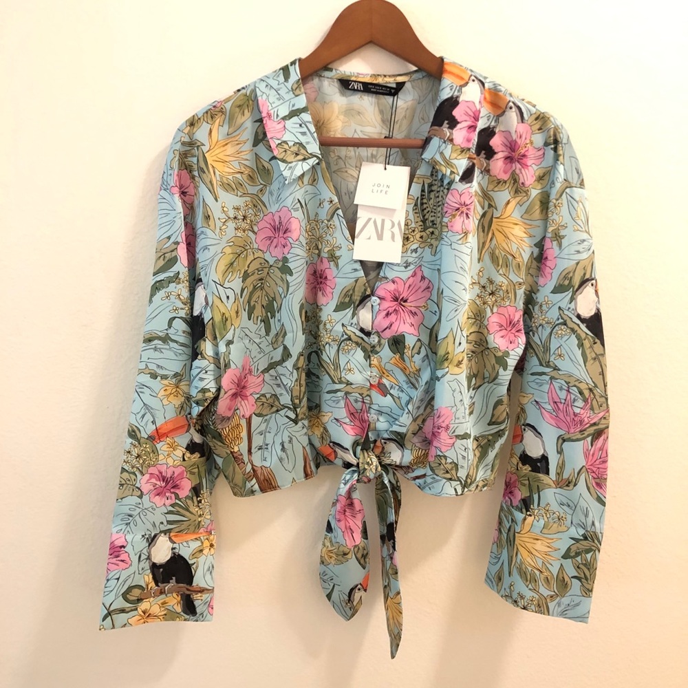 NWT. Gorgeous print Zara blouse.